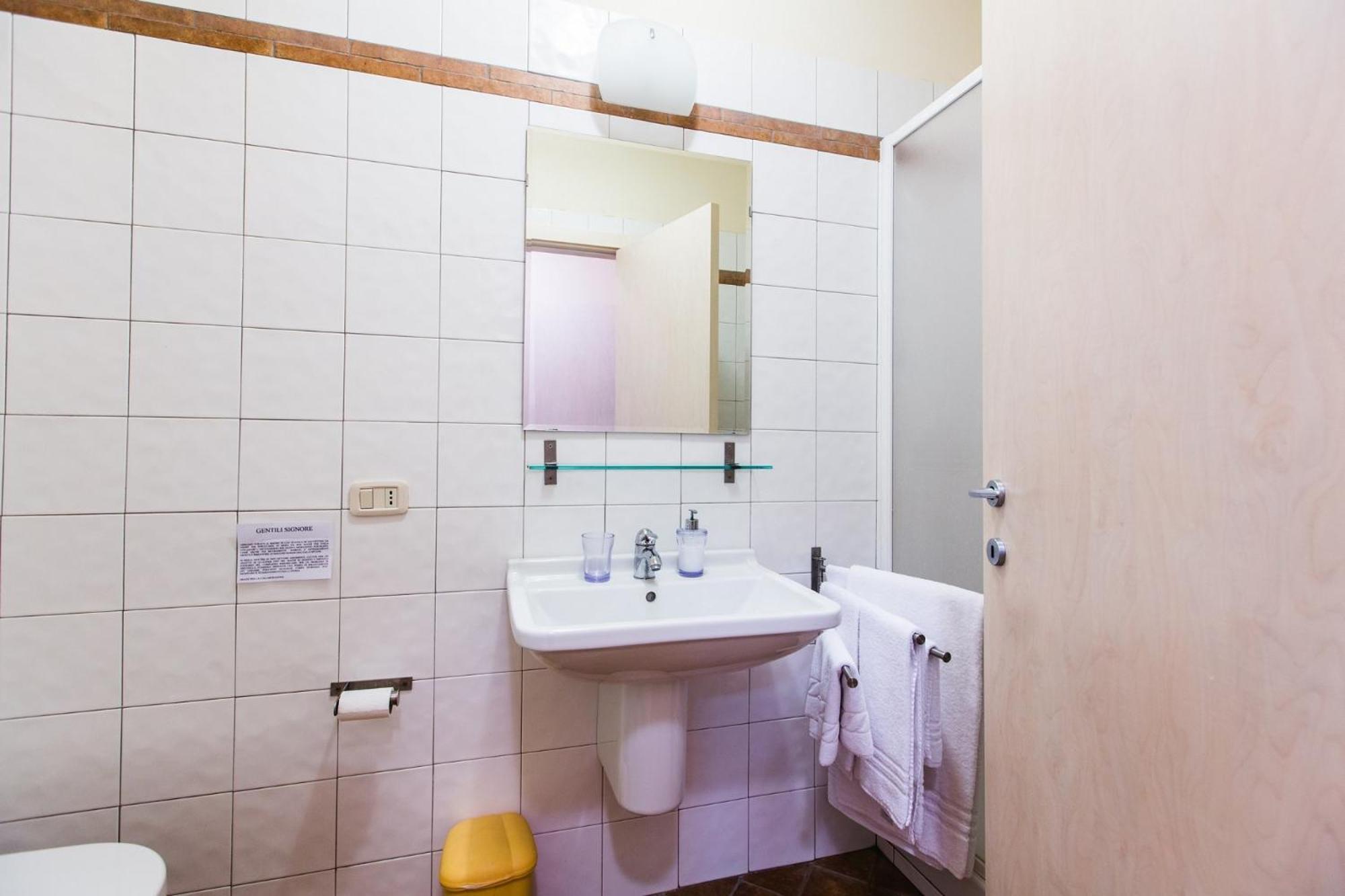 Appartamenti E Affittacamere Le Due Ruote Alberese Chambre photo