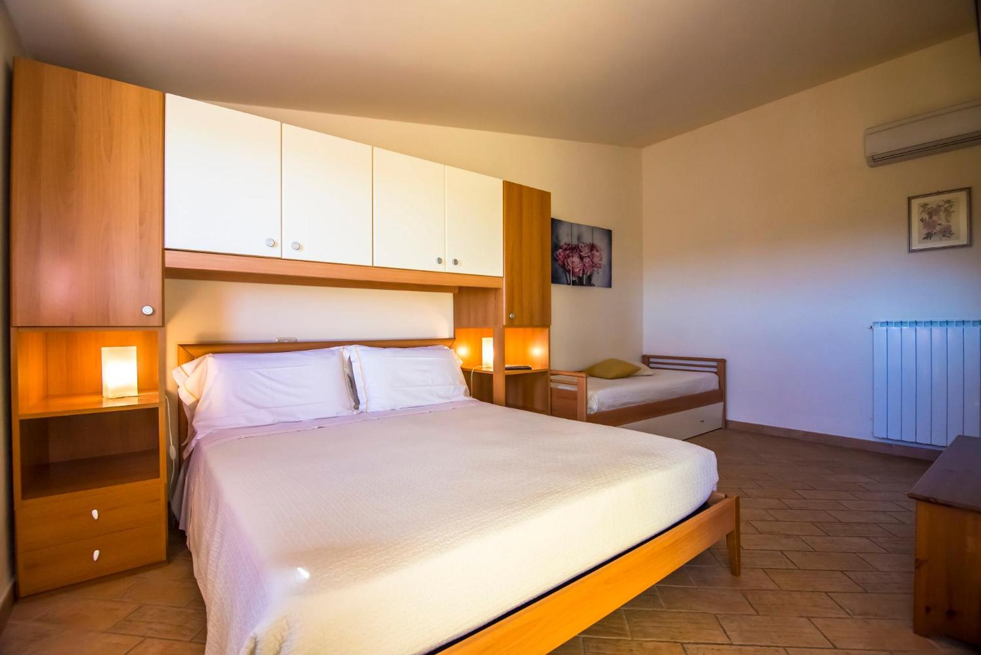 Appartamenti E Affittacamere Le Due Ruote Alberese Chambre photo